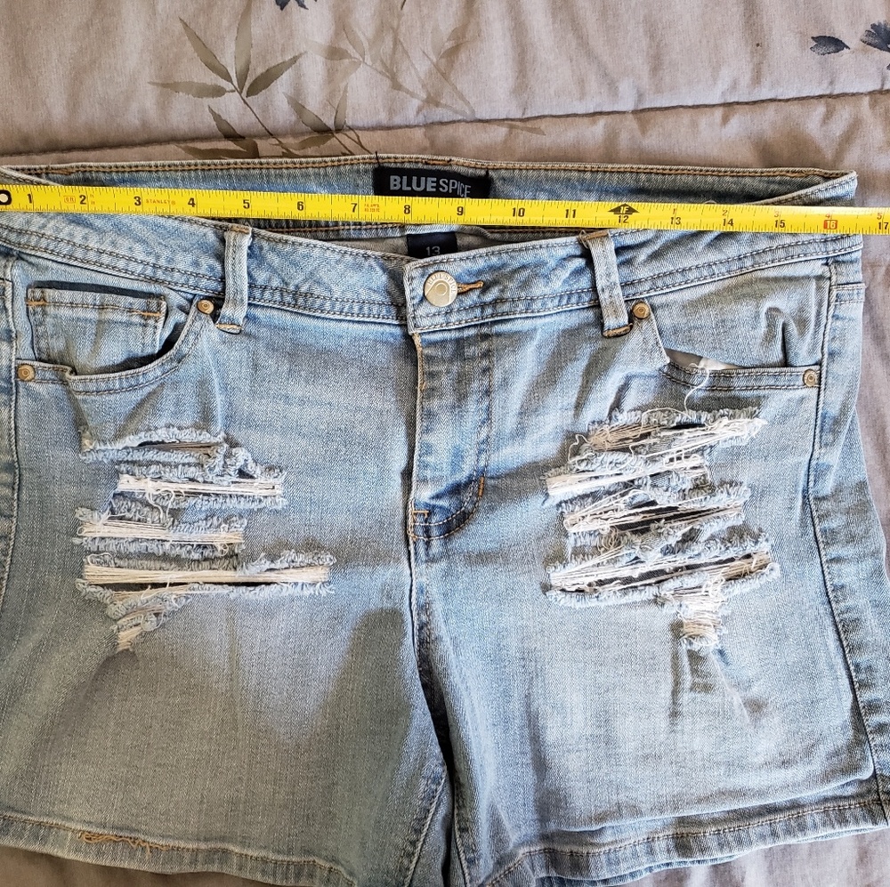 Ripped denim shorts